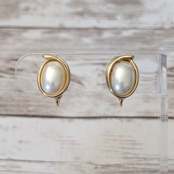 Vintage Jewelry - Vintage Clip On Earrings - Cream Oval with Swish Halo - Fair Condition